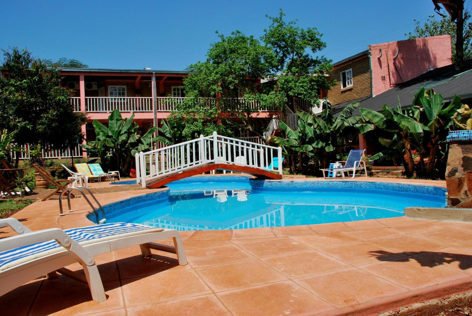 Hotel Posada La Sorgente Пуэрто-Игуасу Экстерьер фото